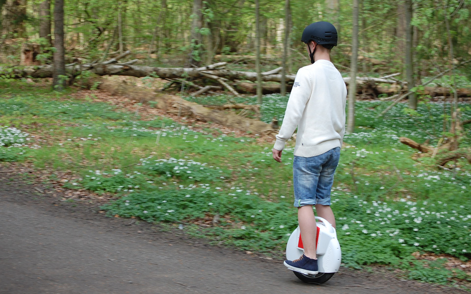 Airwheel X6 a great combination of music and wheeling