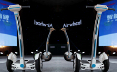 Now, customers are blessed with a fashionable intelligent scooter, changing the traditional traveling method.