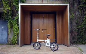 Airwheel R5 electric assist bike